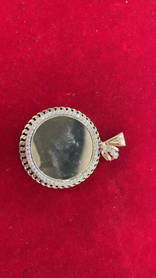 14 k pendant with diamante for women and men Diament